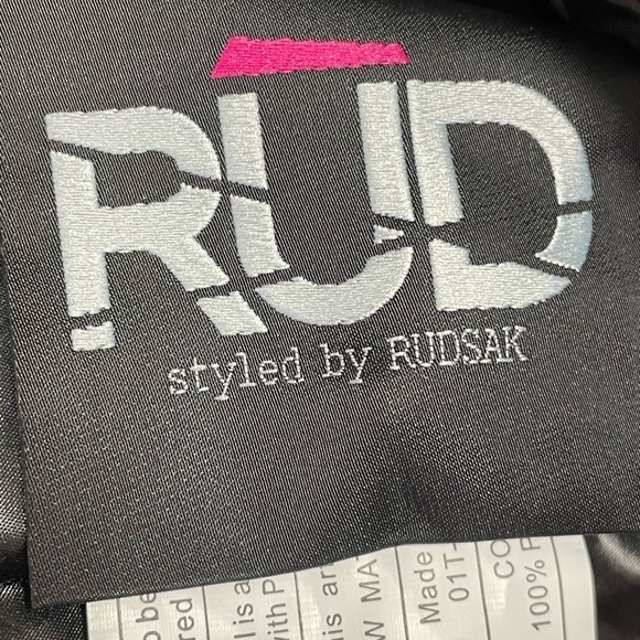 Rud Styled Rudsak Winter Coat Size Small Minimalist Capsule Classy NWT - Picture 16 of 16